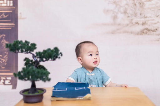 象山满月宝宝放屁臭 象山满月宝宝放屁臭